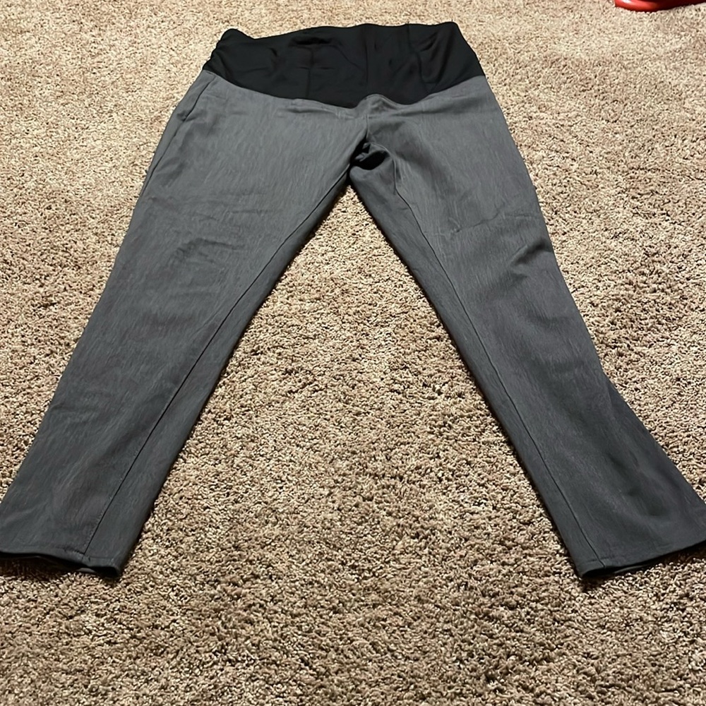 Maternity Gray Capri dress pants